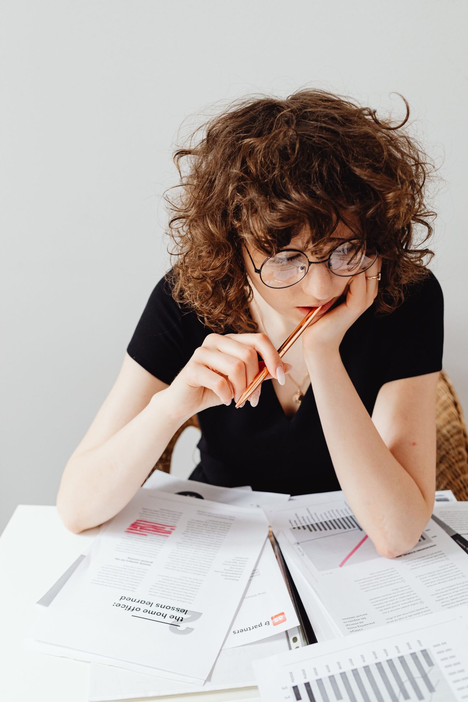 Employee calculating workplace pension tax relief